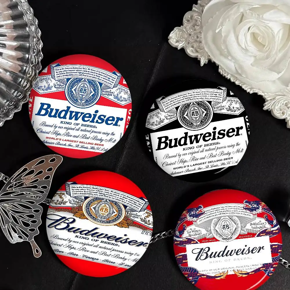 Broche Criativo de Lata King Of Beer B-Budweiser com Ícone de Animal, Acessório para Lapela e Mochila