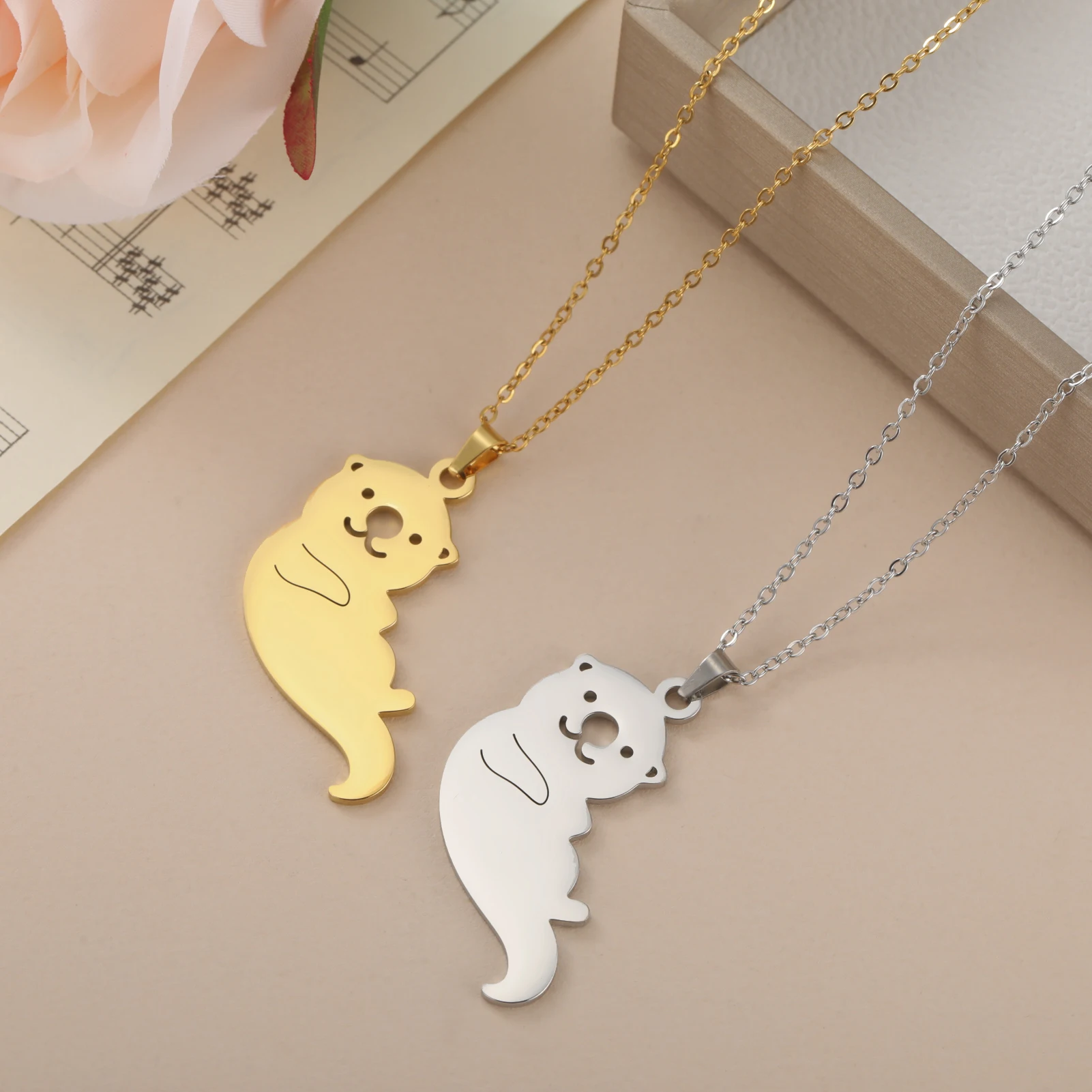 Cute sea otter necklace women's stainless steel marine animal pendant fashionable lucky friend anniversary jewelry gift