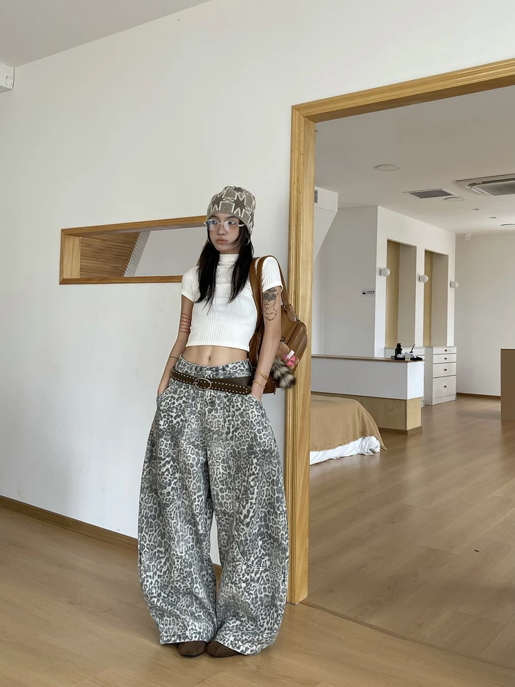 

Женские джинсы с высокой талией и широкими штанинами, с леопардовым принтом, в стиле Spicy Girl, модный дизайн, осенняя коллекция