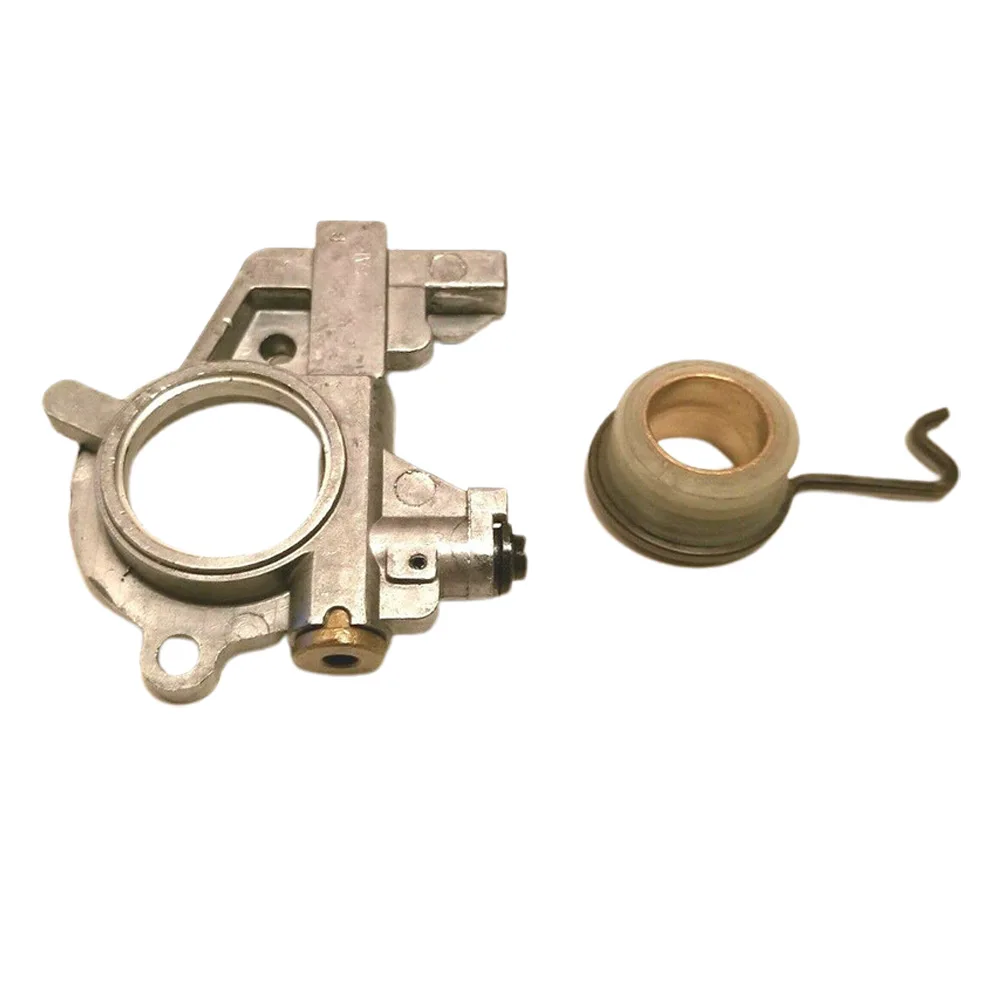 Replacement Oil Pump for Chainsaw Models MS341 MS361 MS362 Featuring Essential Worm and Spring Parts 1135 640 3200