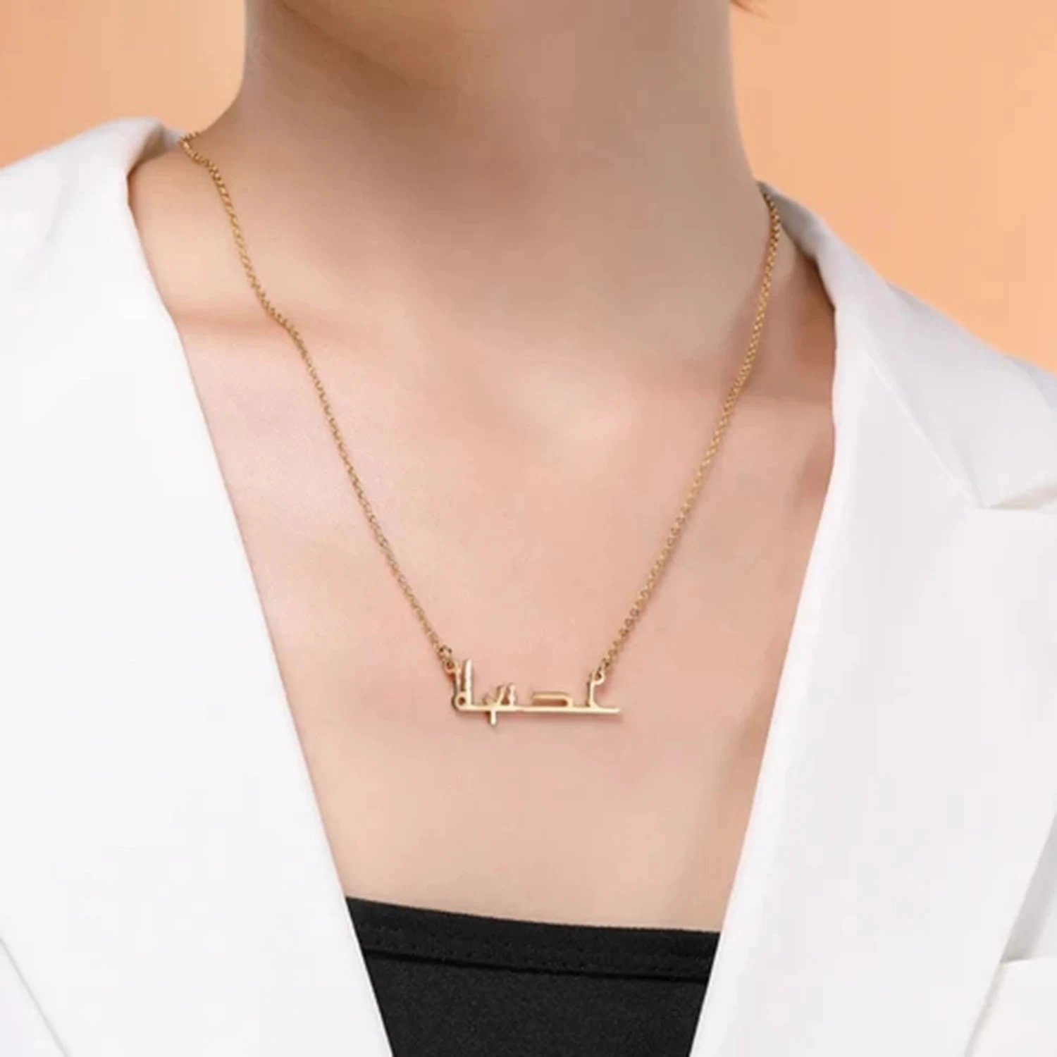 Personalized Arabic Name Necklace Arabic Calligraphy Stainless Steel Custom Made 18K Gold Plated Name Pendant Jewelry For Women