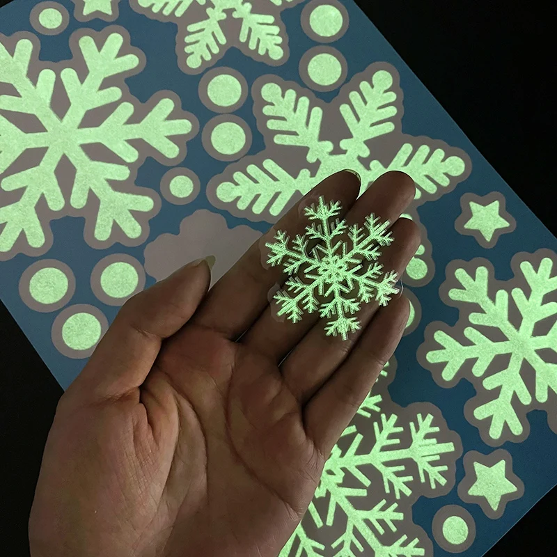 New Year Christmas Snowflake Window Stickers Glow In The Dark Luminous Wall Stickers For Home Room Wall Decal Xmas Party Decor