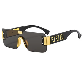 新しいファッショナブルなフレームレストリミングファッショナブルなミラー男性と女性のためのトレンディな個性スクエア装飾サングラス