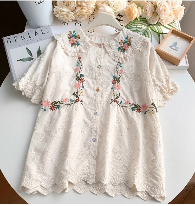 Mori Girl Camicie e camicette bianche beige ricamate a maniche corte con colletto in pizzo dolce stile giapponese top da donna abbigliamento lolita