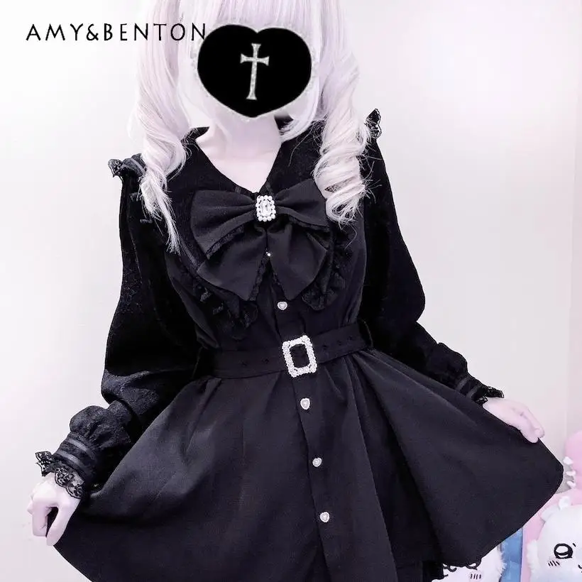 Subkultur Japanische Mine-Serie Masse produzierter Gürtel Slim Plaid Set Schleife Spitze Spleißen Langarm Kleid Shorts Goth Zweiteiliges Set