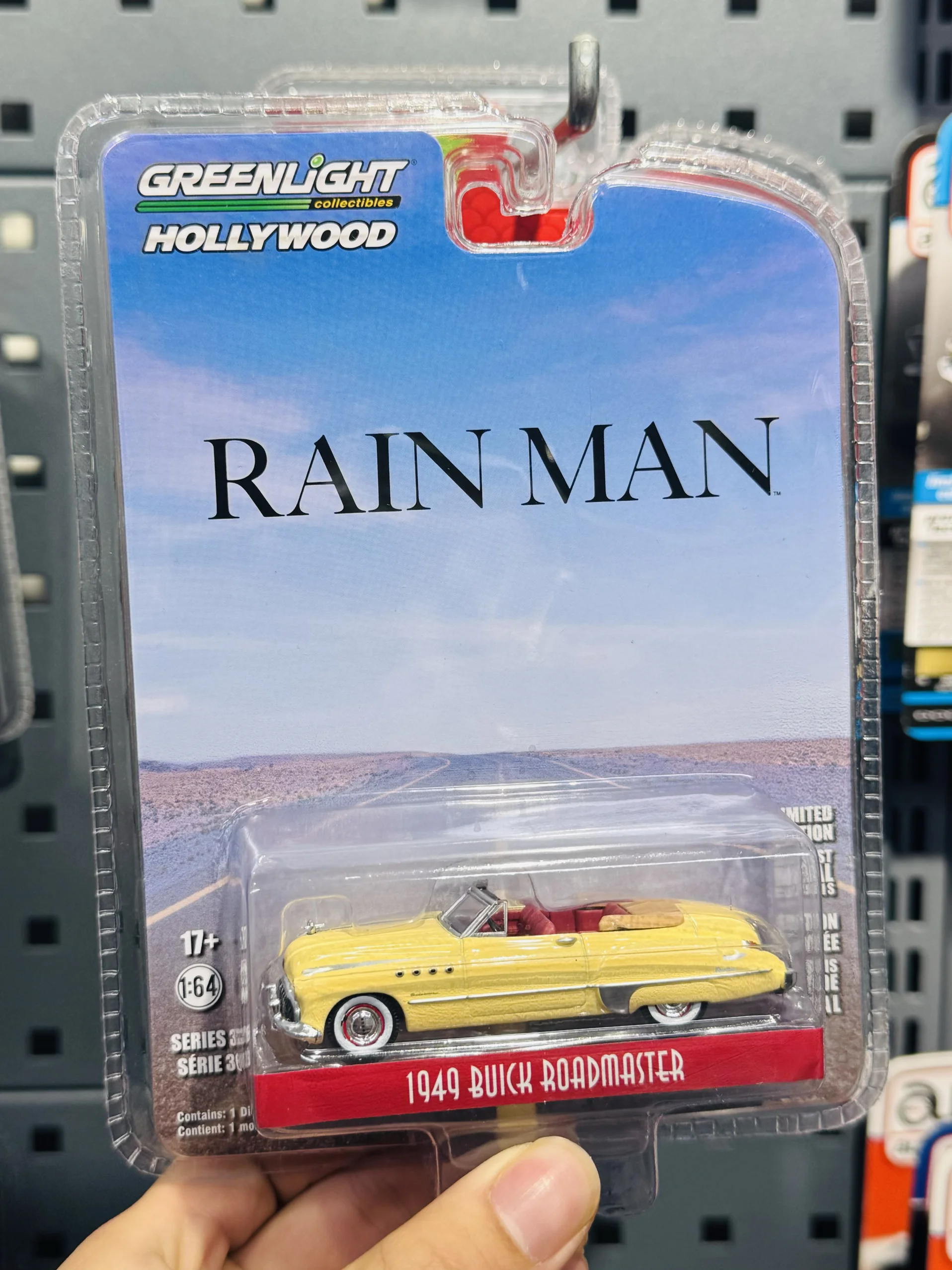 

GreenLight 1:64 1949 Buick Roadmaster High Simulation Alloy Car Model Collectible Toy Gift Souvenir Display Ornament