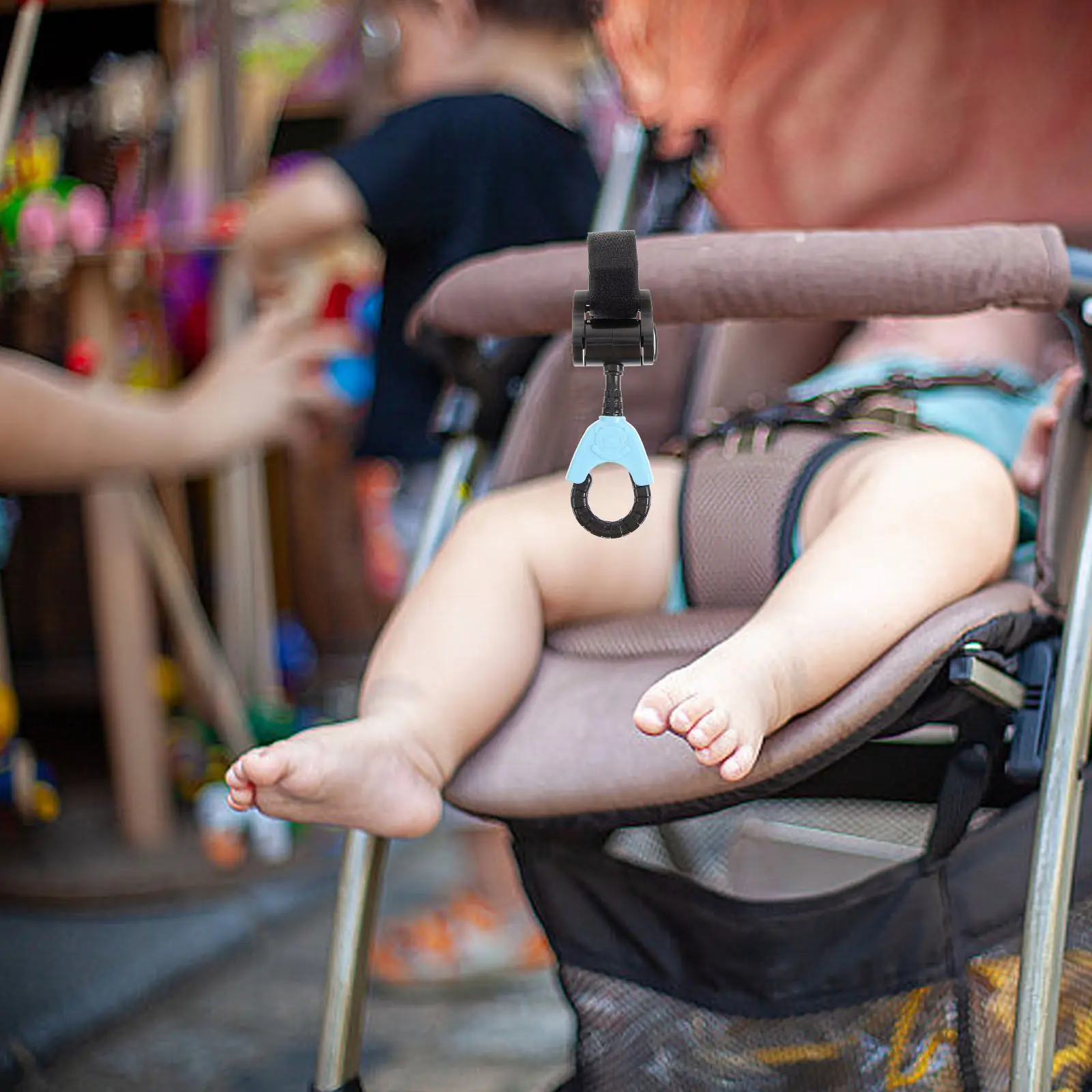 

2Pcs Universal Baby Stroller Hooks Rotating Hanging Clips for Shopping Diaper Bags Convenient Stroller Accessories