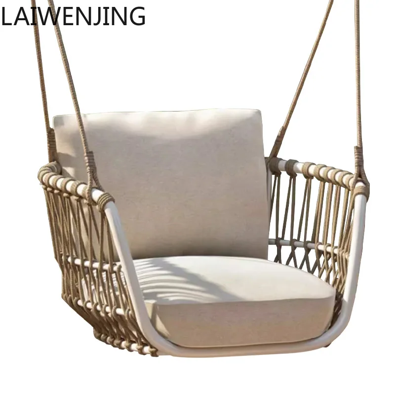 Hlz Outdoor Courtya… - image