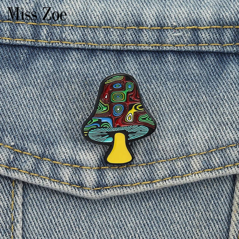 Abstrakte bunte Pilze Emaille Pins individuelle lustige Pilze Broschen Revers Abzeichen Kleidung Pflanze Schmuck Geschenk für Freunde