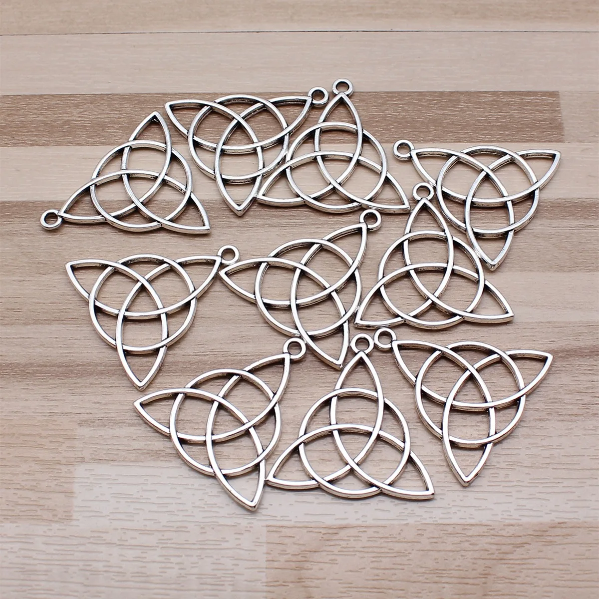 IFOCUS 10pcs/Lot Triquetra Symbol Charms For DIY Jewelry Making Zinc Alloy 29x30mm/1.14x1.18inch