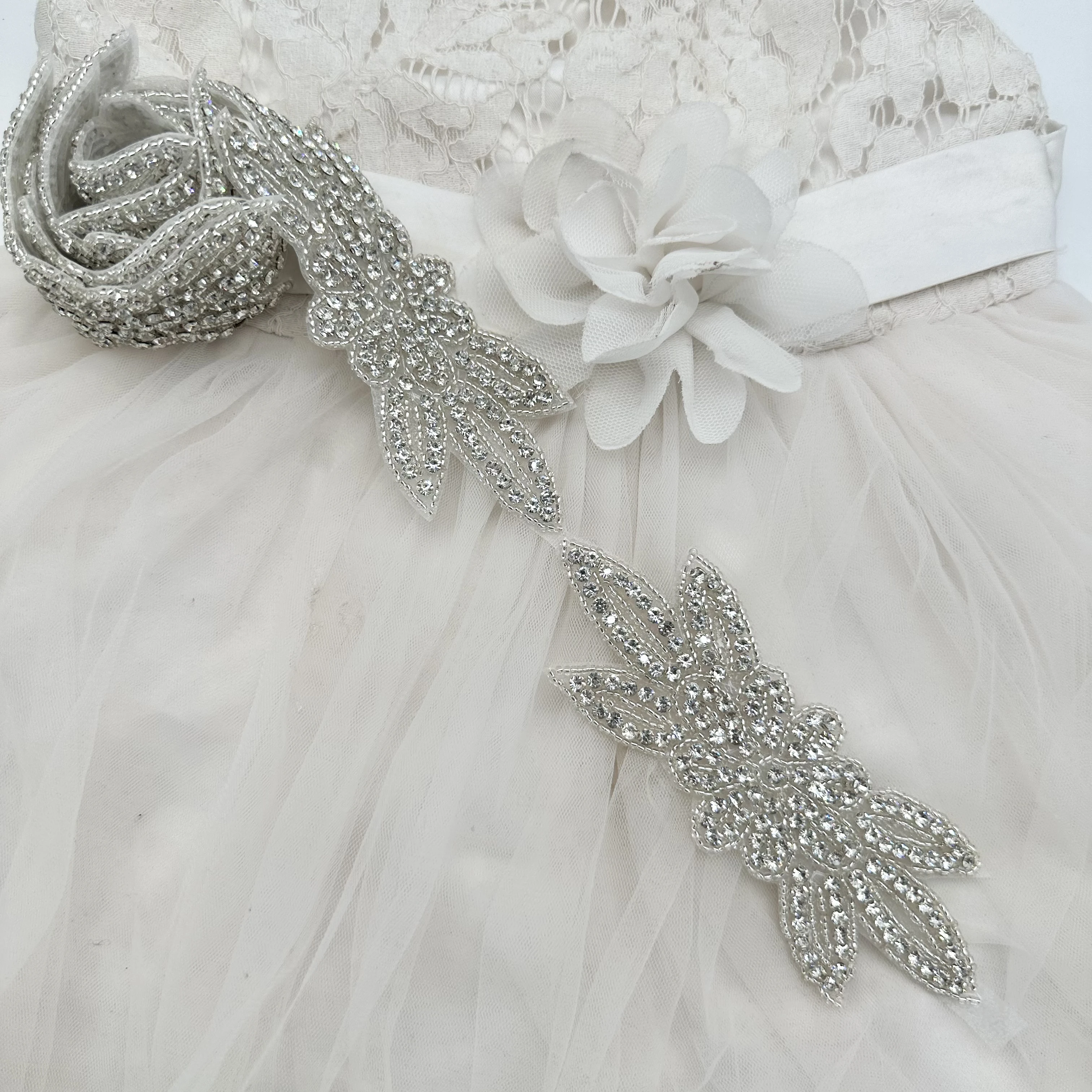 Hand-Sewn Glass Rhinestone DIY Beading Background Hot Melt Adhesive Film Basket Shaped Rhinestones for Wedding Dresses