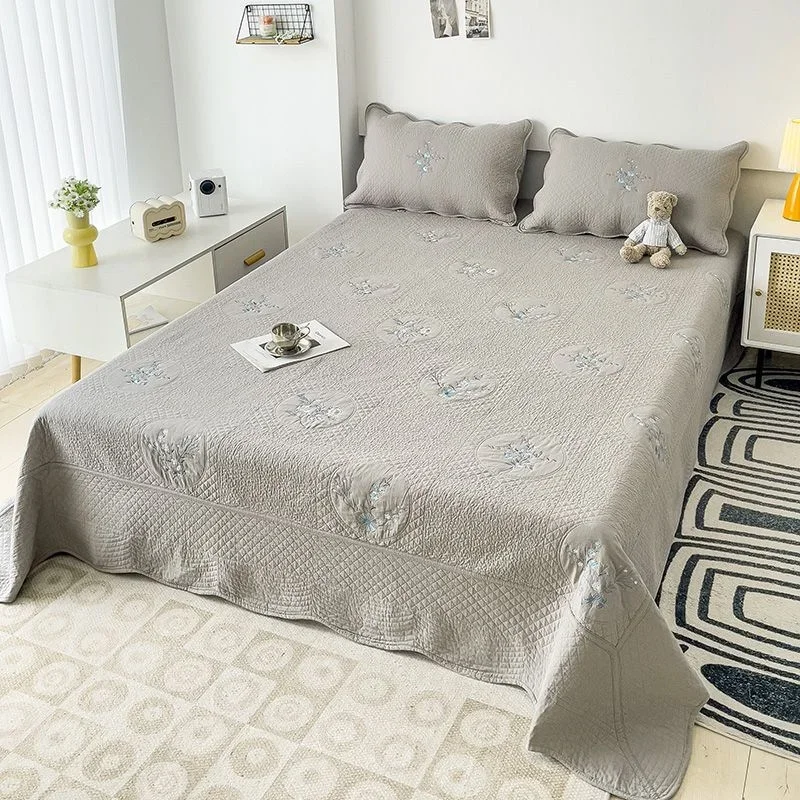 Embroidered Cotton Quilt Set 3-Pieces Floral Bedspread on the Bed Quilted Bed Cover King Size Padding Coverlet Mattress Topper