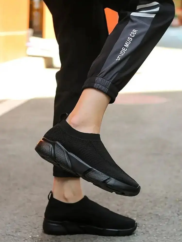 

New Men's Mesh Sneaker Spring Autumn Soft Sole Non Slip Light Big Size Breathable Running Shoes Slip-On Walking Shoes