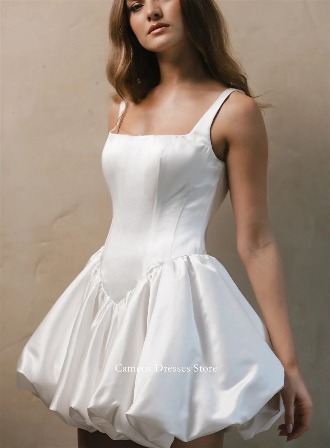 SONDR 맞춤형 스퀘어 넥 미니 위 Kne 웨딩 드레스 간단한 a 라인 새틴 백리스 한국 신부 가운 여성 신부 드레스