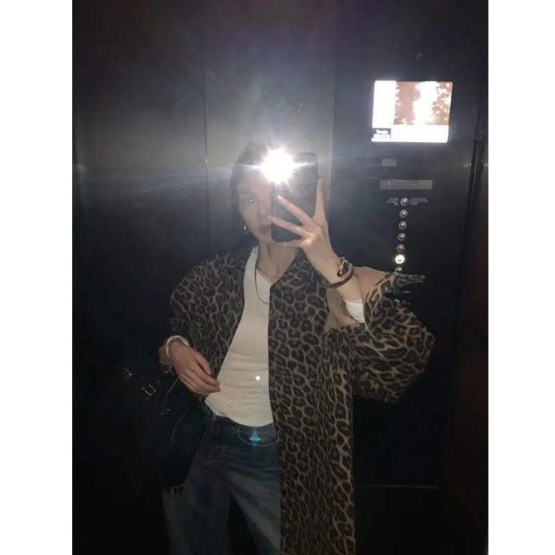 New Women\'s Retro Lapel Leopard Print Shirt Mid Length Loose Fashion Turndown Collar Tops Oversized Casual High Street Shirt