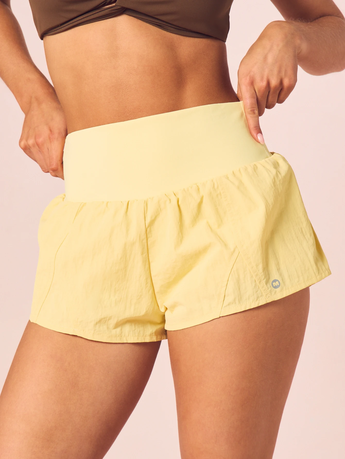 

High Rise Elastic Waist Running Shorts With Side Pockets, comfy breathable summer active bottoms for daily jogging gym workouts, versatile casual athletic wear fitting various outdoor sports and everyday outfit collocation.