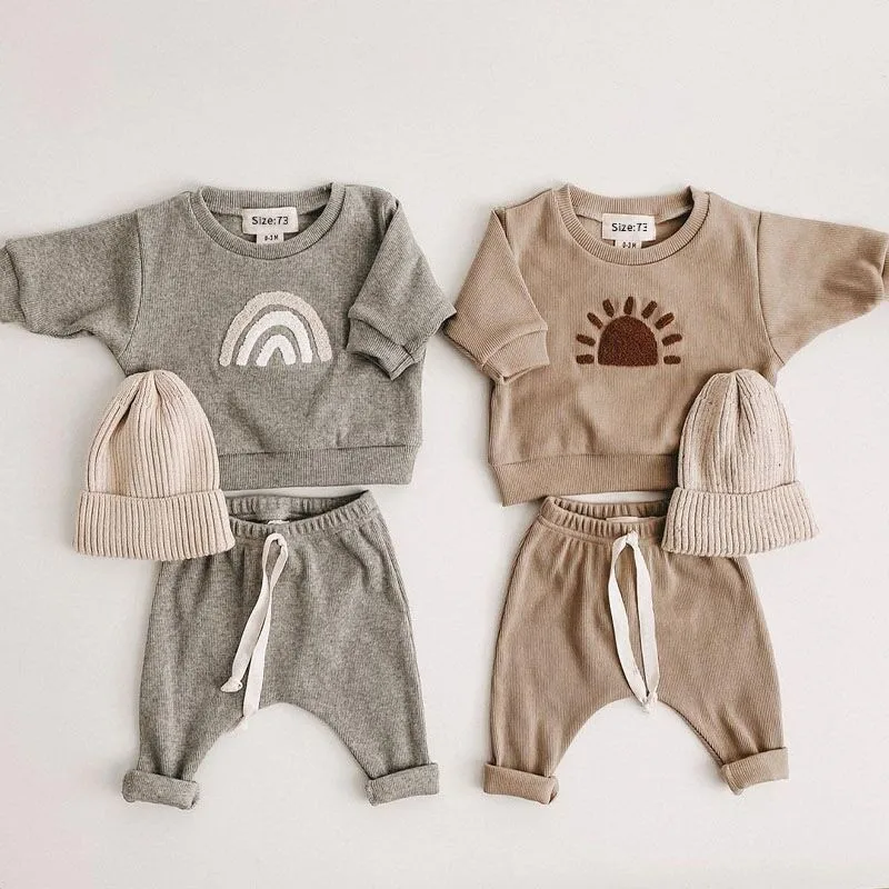 

Spring and Autumn New Boys and Girls Cotton Suit Infant StyleLOVETowel Embroidered Sweatshirt Long Sleeve Two-Piece Set Trendy O