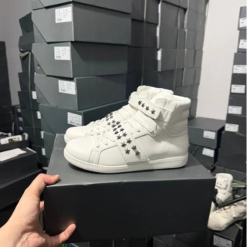 Unisex High-Top Rivet Decor Sneakers Round Toe Lace-Up Strap Design Flat Thin Sole Retro Streetwear Casual Skate Shoes EU 36-45