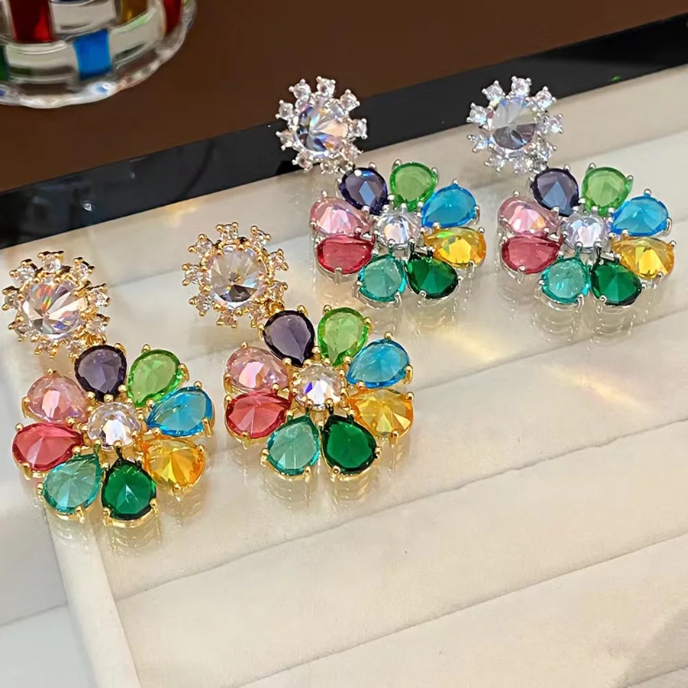

Candy colored earrings. Vintage luxury women's earrings with colorful zircon petals, suitable for banquets and weddings.