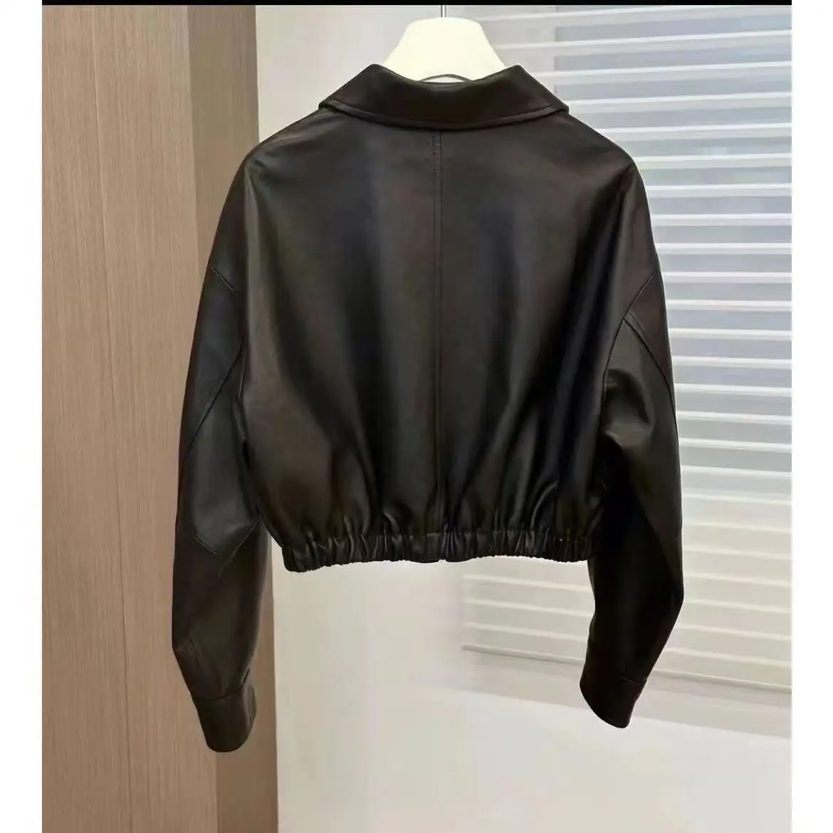 Damskie kurtki ze sztucznej skóry PU, krótkie, jednolite, zapinane na zamek, z kołnierzykiem, długie rękawy, luźny krój, styl casual, streetwear, wiosna-jesień 2025