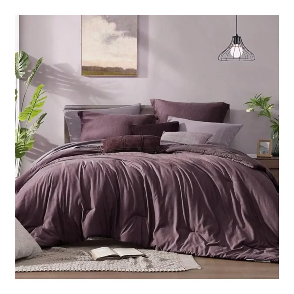 

Комплект постельного белья из 7 предметов для кровати размера Queen: одеяло, простыни, наволочки, декоративные наволочки, двусторонние комплекты постельного белья.