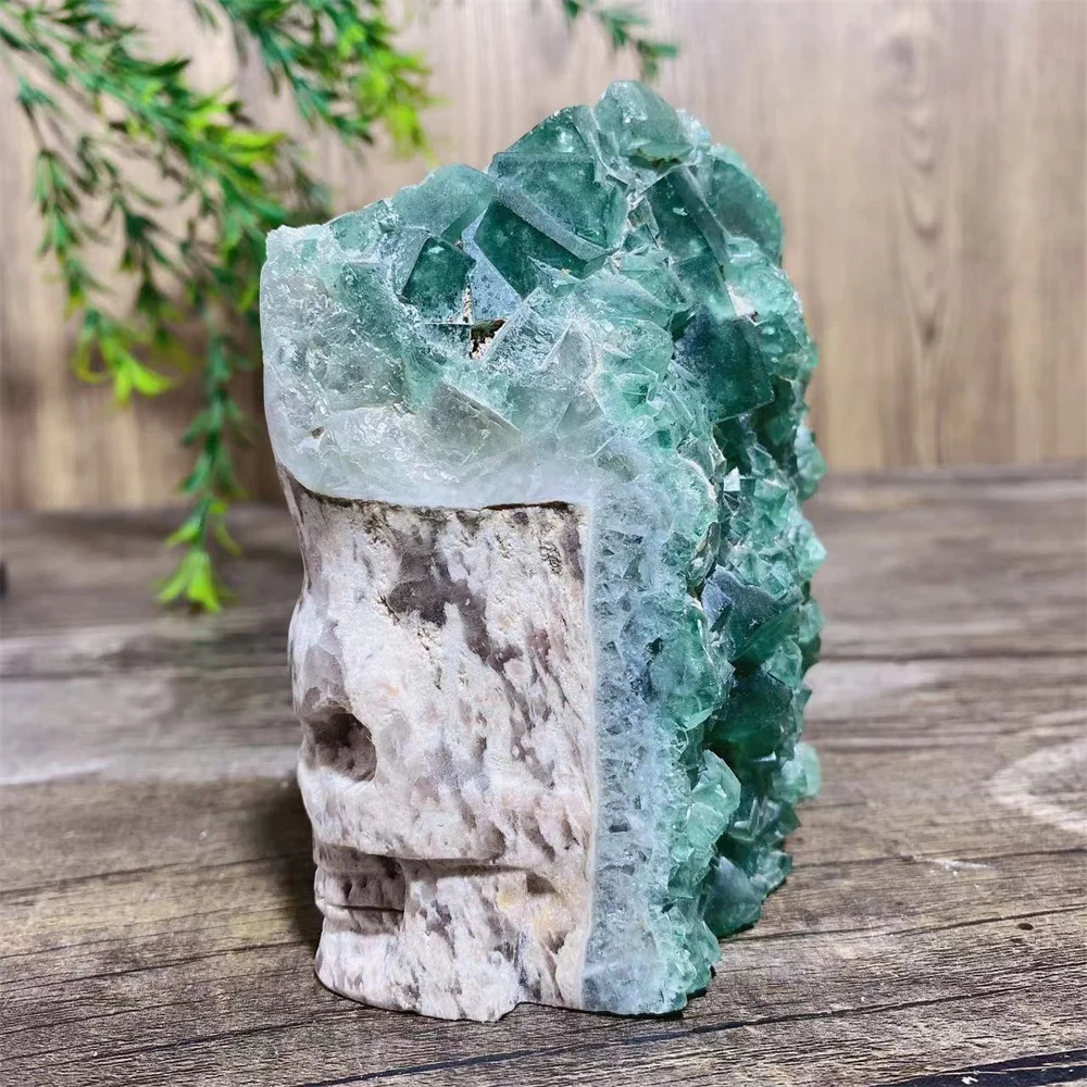 

698g Green Fluorite Minerals Skull Crystal Natural Stone Quartz Craft Reiki Carving Healing Beauty Gemstones Home Decoration