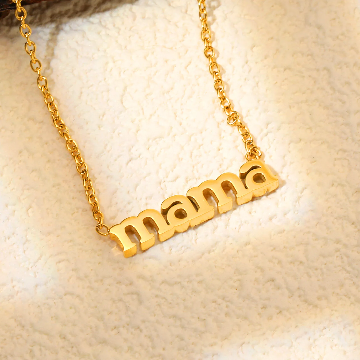 

Lateefah Stainless Steel Plated 18K Gold Creative Mother's Day Gift mama Letter Pendant Collarbone Chain Necklace