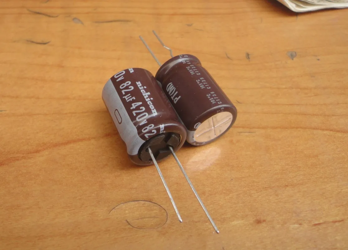 

50pcs/lot Original nichicon PT series 105C long life aluminum electrolytic capacitor free shipping