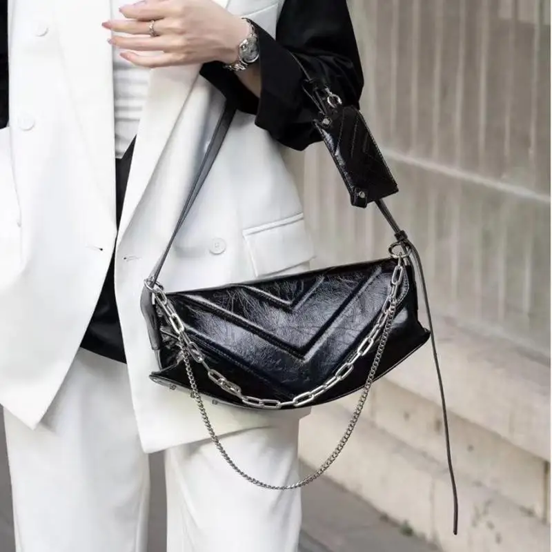 Light Luxury Fashion Patent Leather Glossy Top Layer Cowhide Crossbody Bag With Metal Chain Decoration Single Shoulder Bag Trend