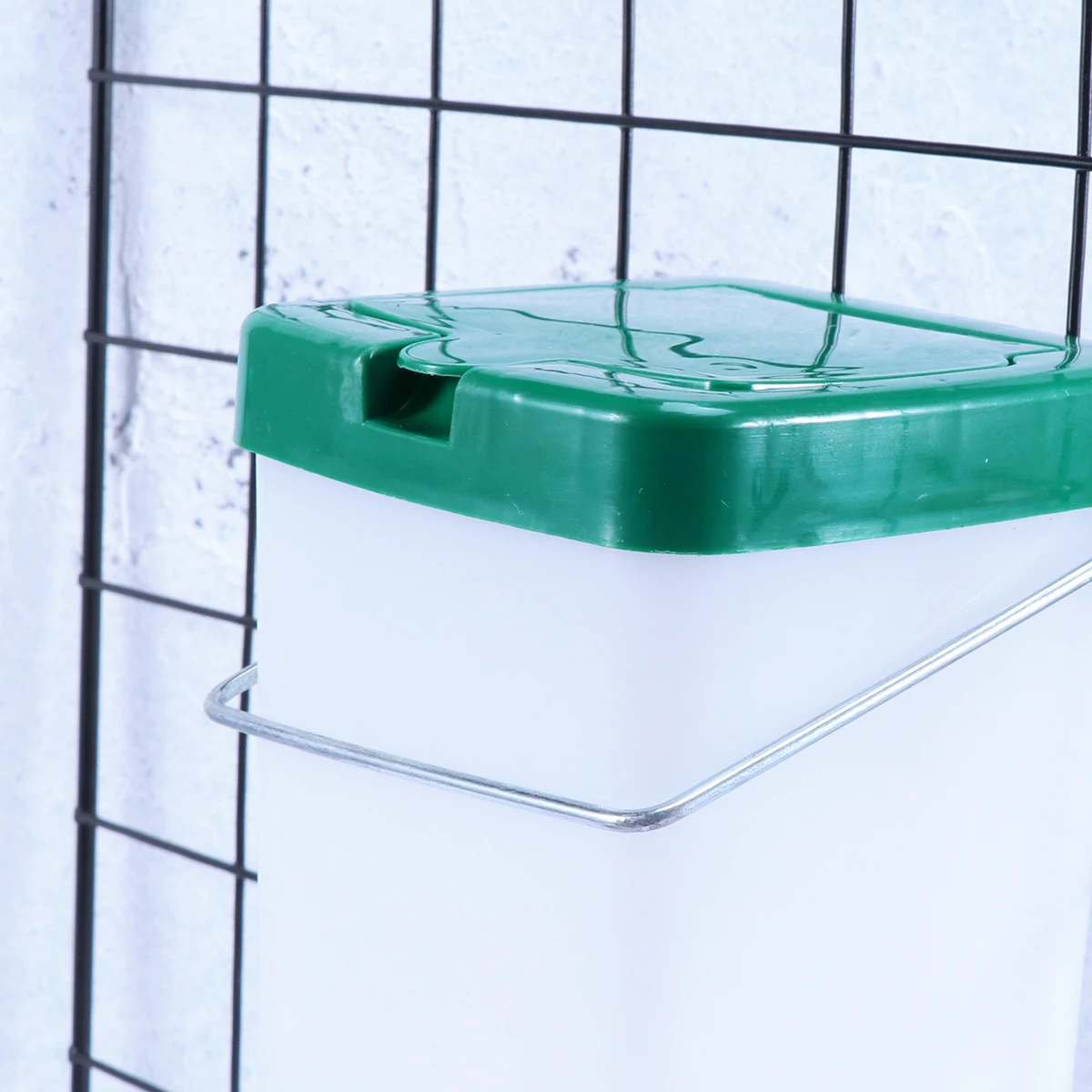 

1L Portable Pet For Hamsters Small Animals Hanging Drinking Dispenser Durable Plastic Leakproof Pet Small Animal Water Bottle