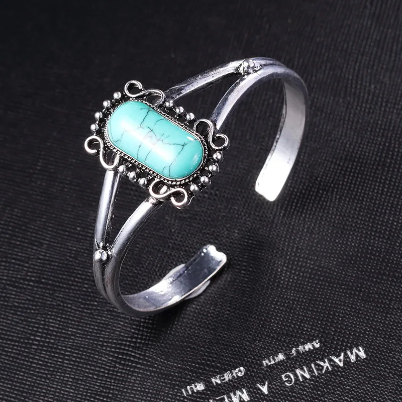 Twilight Bella Green Stone Ring  Opals Silver Plated Fashion Hot New Simple Classic Movie Film Jewelry For Women Lady Wholesale