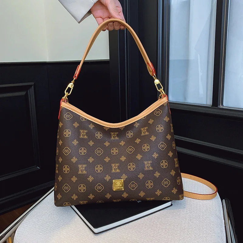 

2025 Niche Tote Bag, Luxe Shoulder Purse for Women, Minimalist Crossbody Tote, Chic Day-to-Night Bag, Versatile Commuter Bag​