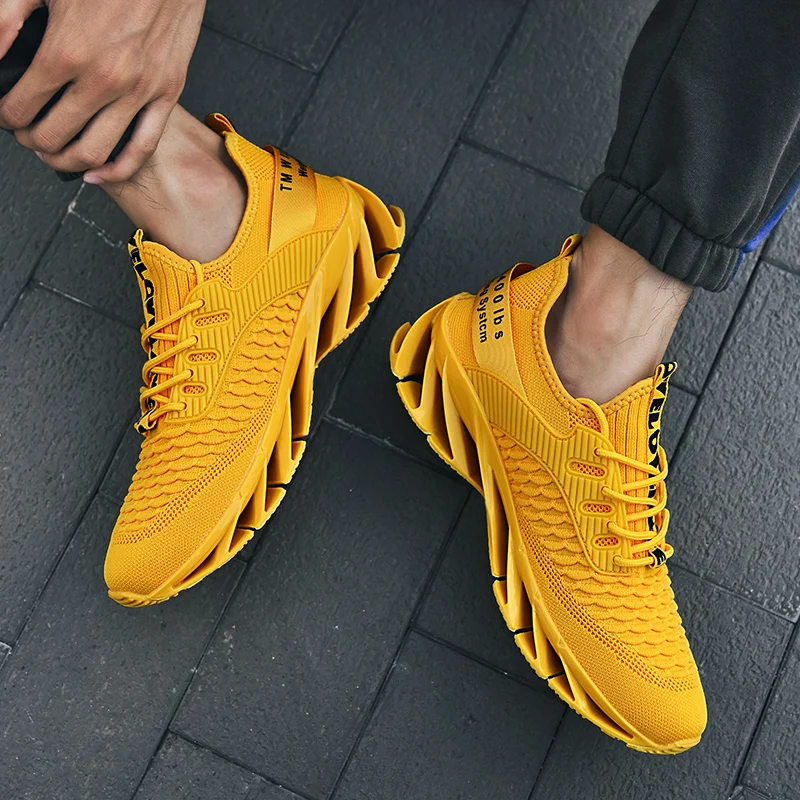 Projektant Mężczyźni Casual Sneakers Trending Yellow Men Lace Up Slip Soft Breathable Sapato Masculino Tennis Baskets Zapatillas Hombre