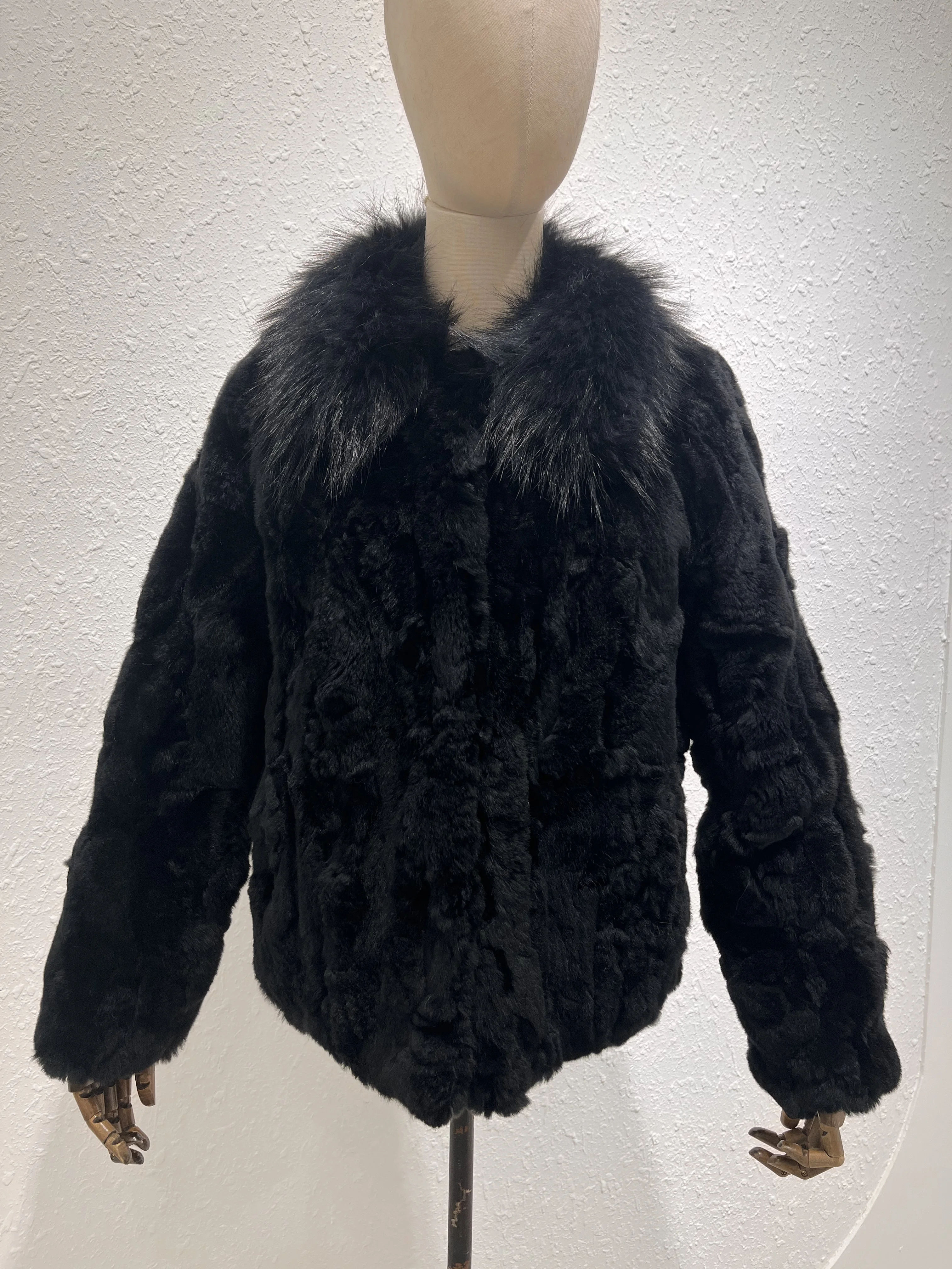 천연 토끼 모피 코트 여성 겨울 자켓 진짜 가죽과 모피 볼레로 여성 의류 여성 겉옷 2024 Black Cold