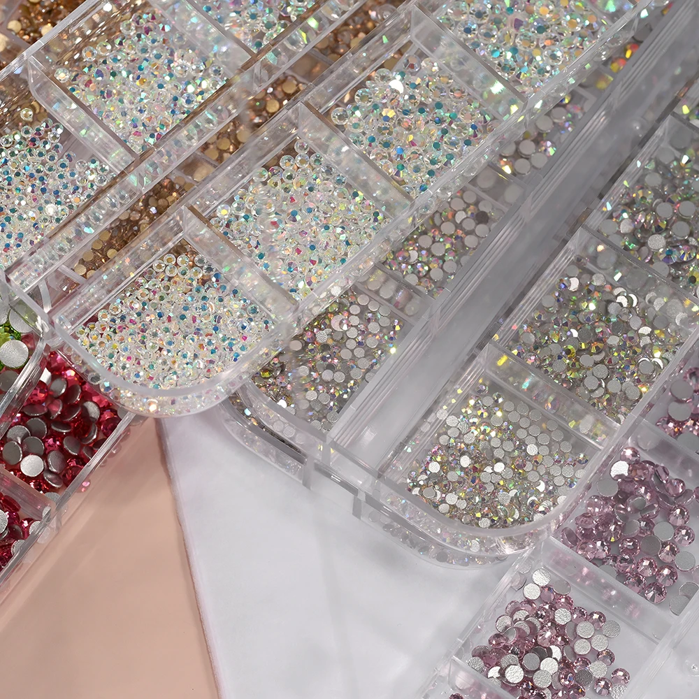 12 Gitter, 3D-weiße Nail-Art-Strasssteine und 2 Werkzeuge, gemischte Größen, flache Rückseite, rundes Glas, Diamant-Nagel-Charms, DIY-Handwerk, Maniküre-Zubehör – Detail 17