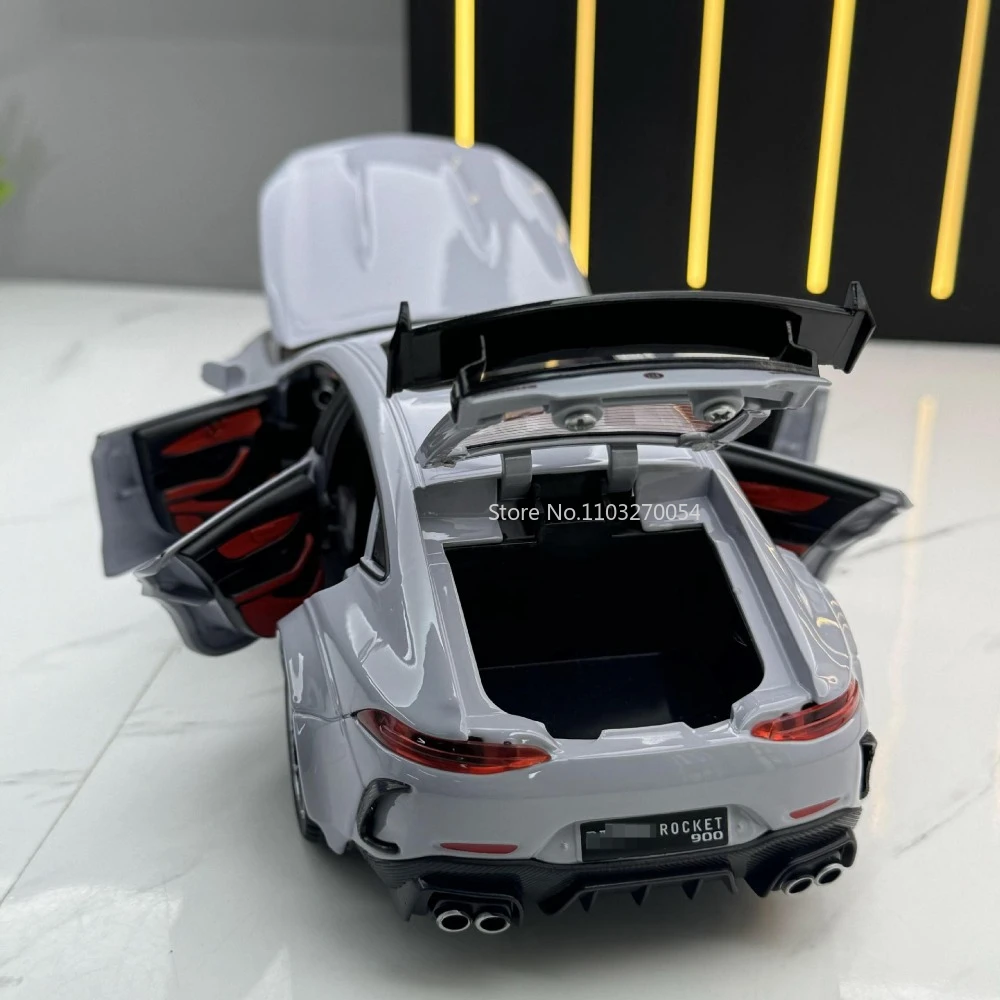 1/24 Alloy Model B900 Sports Car Toys Metal Body 6 Door Opend Sound Light Pull Back Function Models Vehicle Collection Ornaments