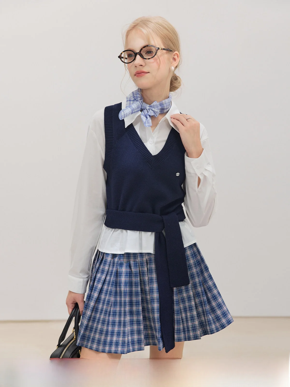 

White Knitted irt Women's Long Sve Patchwork Design Autumn New Sle Collar Top Faionable Twist Two-Piece Look