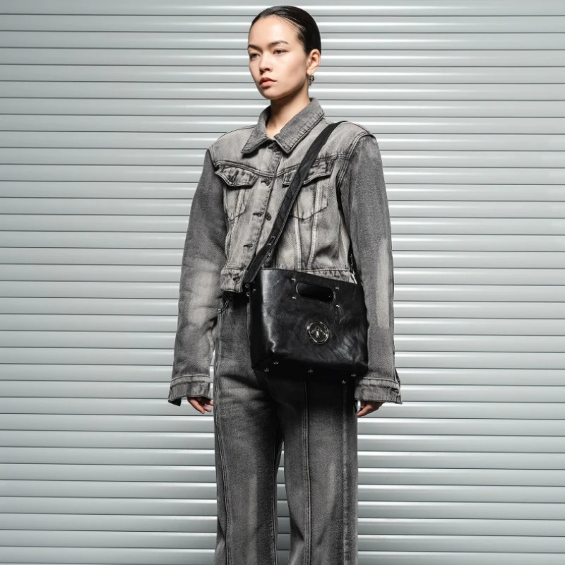 GROTTO Black Stone CARRY Small Italian Vegetable-Tanned Lambskin Handbag Crossbody Bag Portable and Simple