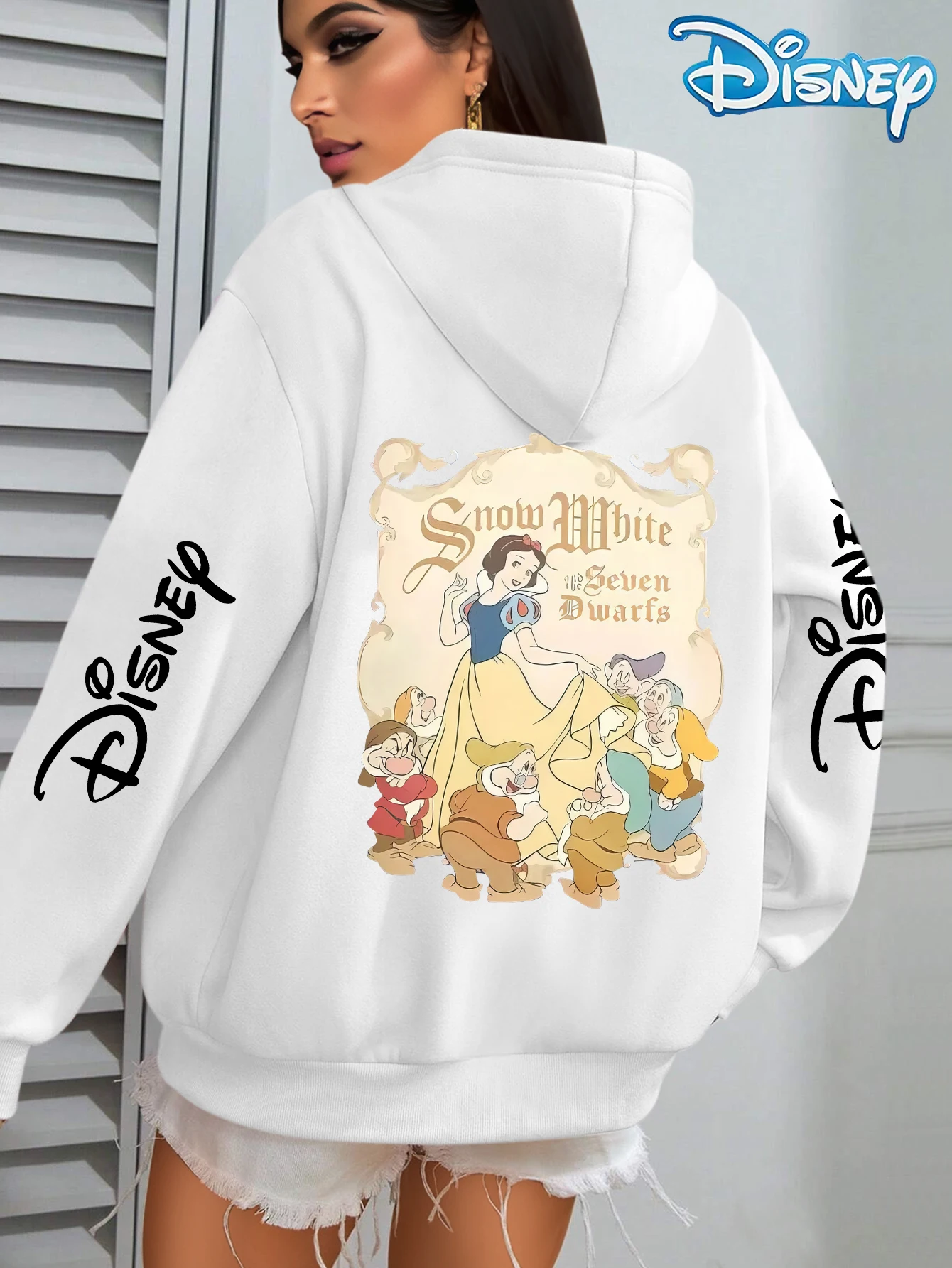 เสื้อสเวตเชิ้ตมีฮู้ดลายดิสนีย์ สโนว์ไวท์และคนแคระสำหรับผู้หญิง ฤดูใบไม้ร่วงและฤดูหนาว ผ้าฟลีซ สไตล์สตรีทแวร์ ทรงโอเวอร์ไซส์ หลวม สบายๆ