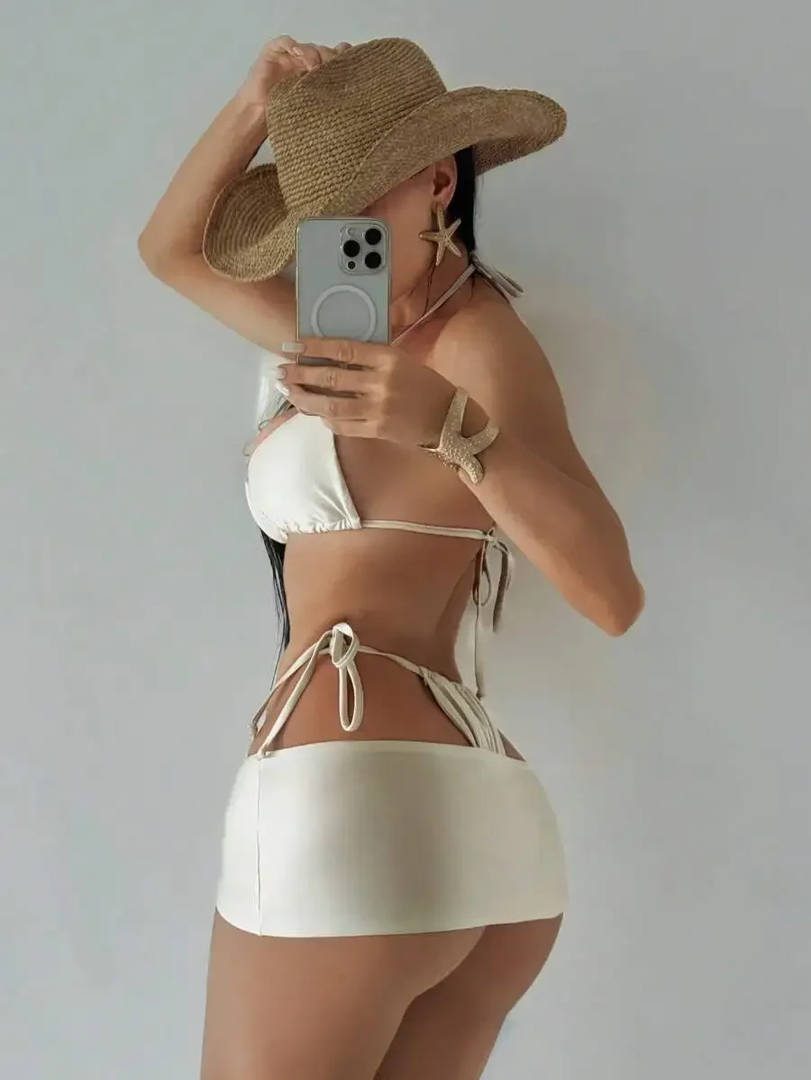 

White Solid Halter Bikini Set With Mini Skirt And Seashell Decor For Summer Beach