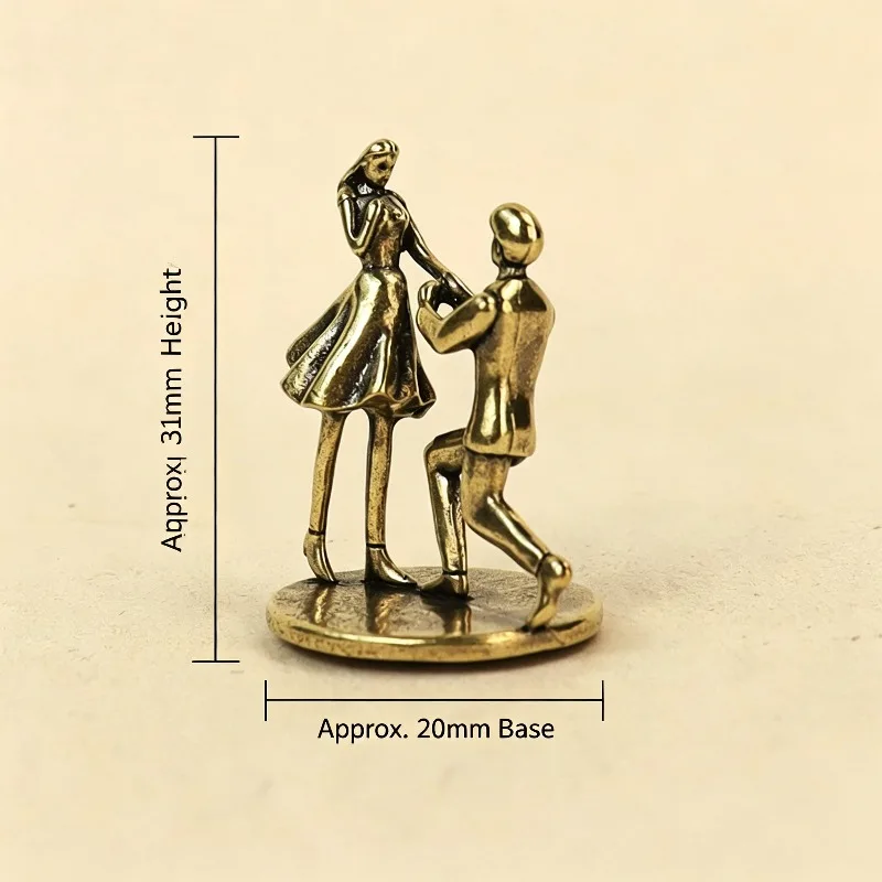 Brass Kneeling Proposal Couple Figurine Mini Statue Desktop Ornament Romantic Gift for Anniversary Wedding Valentine Decor