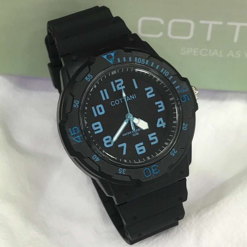 

Student waterproof trend watch luminous boy electronic waterproof watch boy pointer quartz watch handsome and simple