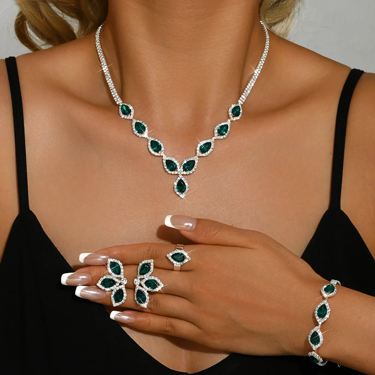 Eco Friendly New Fashion Sparkling Drop Pendant Necklace Earring Ring Bracelet Women High End Jewelry Set