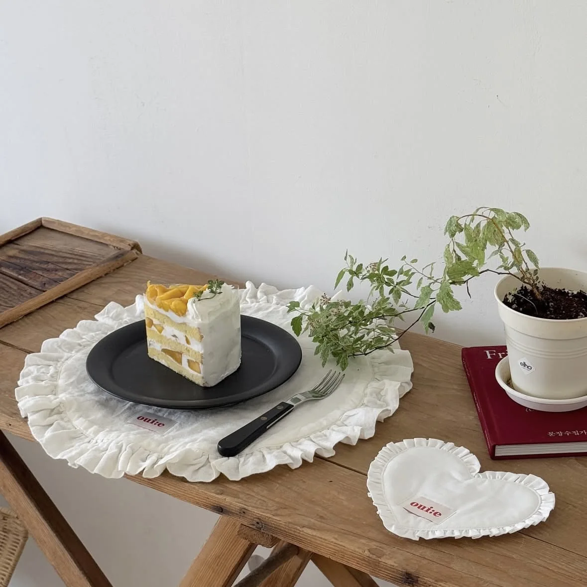 INS Style Lace Round Placemats Korean Gauze Art Coasters Heat Insulation Anti-scalding Pads Prop Pads Background Tablecloth