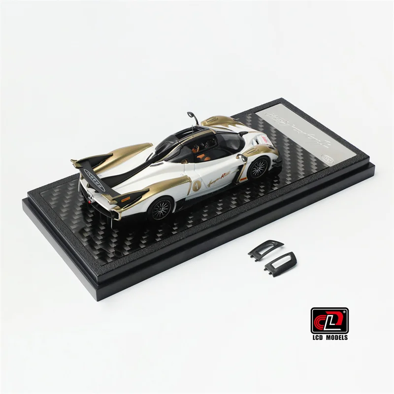 

(Pre-Order) 1:64 Pagani Huayra R Evo Roadster Diecast Collector's Vehicle Model Car
