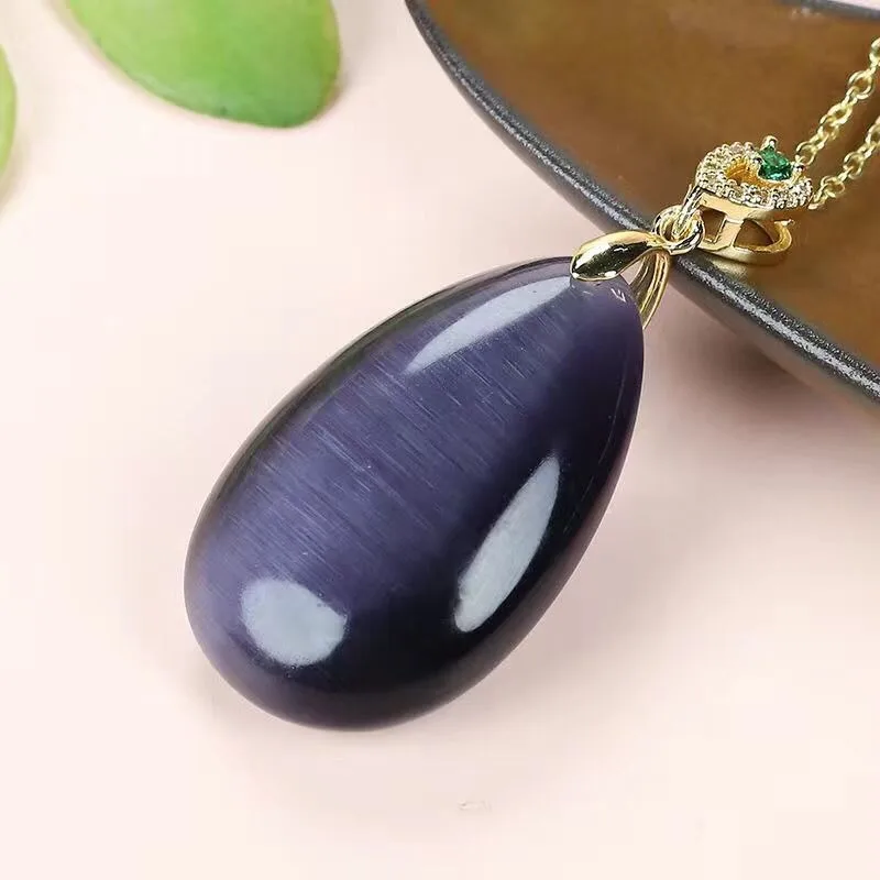 

New Green Opal Water Drop Pendant, Natural Pendant, Necklace, Women's Model.