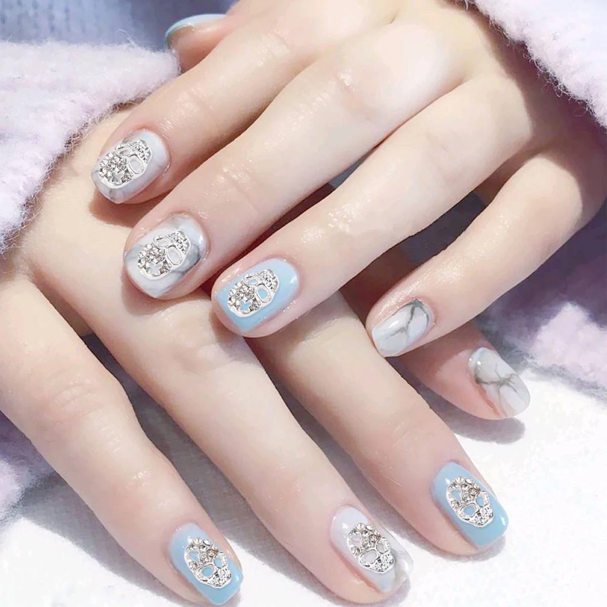 

10pcs Art Accessories Skull Gems Stud Sticker Halloween Manicure Gems Skull Decal Manicure Decorations for DIY Craft