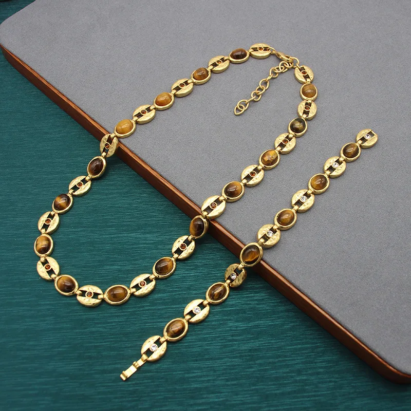 Retro Medieval Antique Gold Plated Turquoise Pig Nose Link Necklace Vintage Punk Niche Women Statement Jewelry