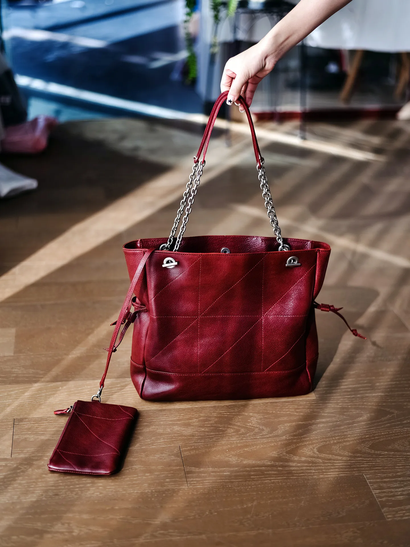 

Сумка-тоут из натуральной кожи для женщин, модная винтажная дизайнерская сумка ручной работы из натуральной коровьей кожи, вместительная сумка для покупок на выходные.