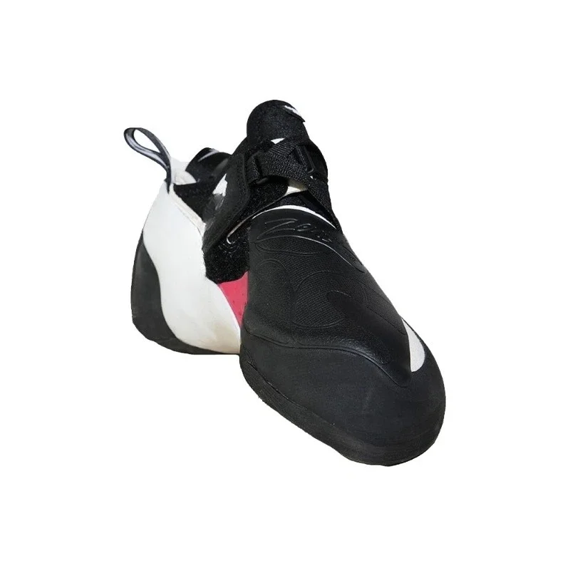 

Professional climbing shoes, indoor bouldering difficulty